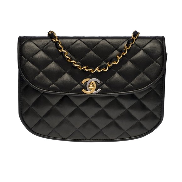​Chanel​ ​Classic​ ​flap​ ​shoulder​ ​bag​ ​in​ ​black​ ​quilted​ ​leather - Picture 1 of 12
